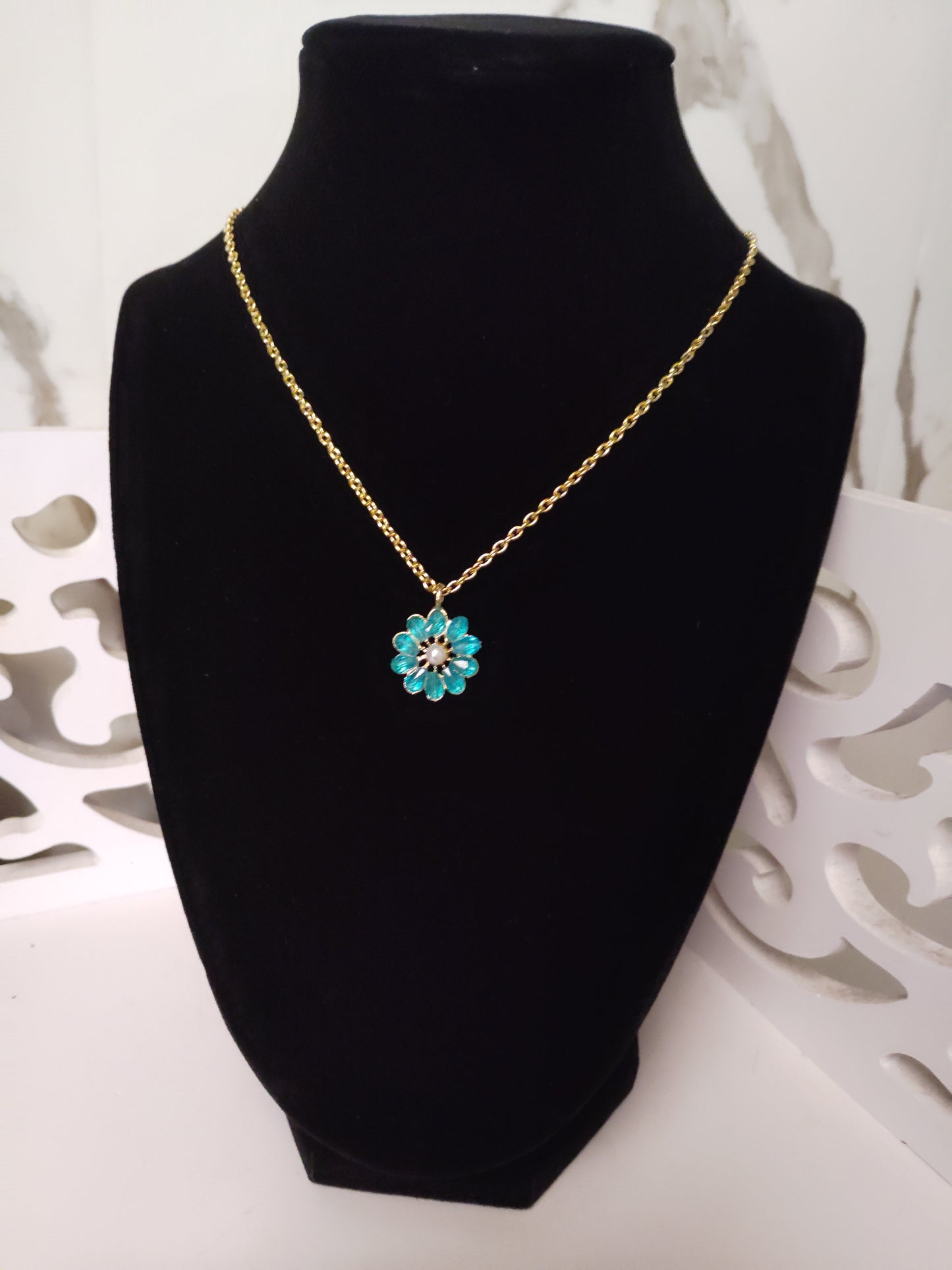Turquoise Blue Flower Necklace